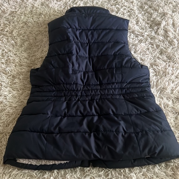 Hollister Vest worn and cleaned - Picture 6 of 6